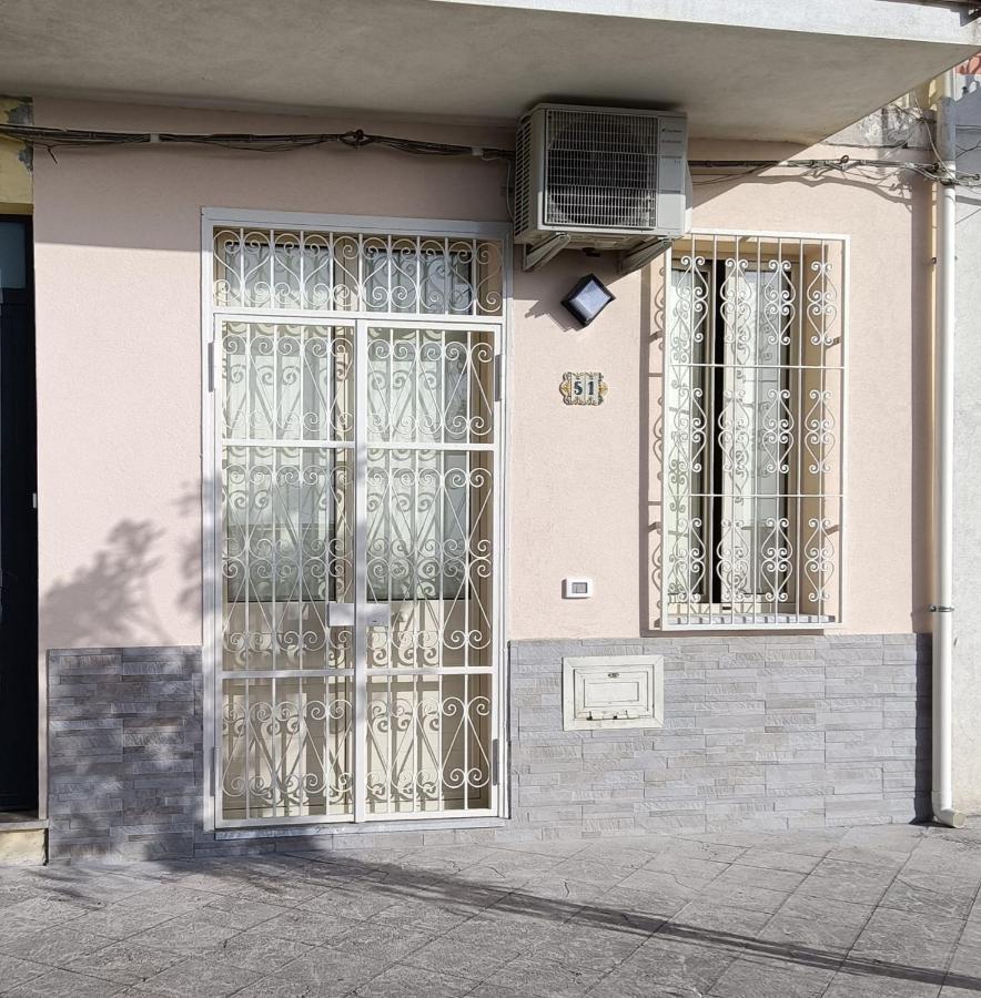 Bilocale Fronte Mare Apartment Giardini Naxos Ngoại thất bức ảnh